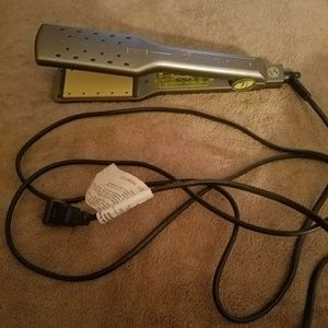 T3  Wet/Dry Tourmaline Flat Iron